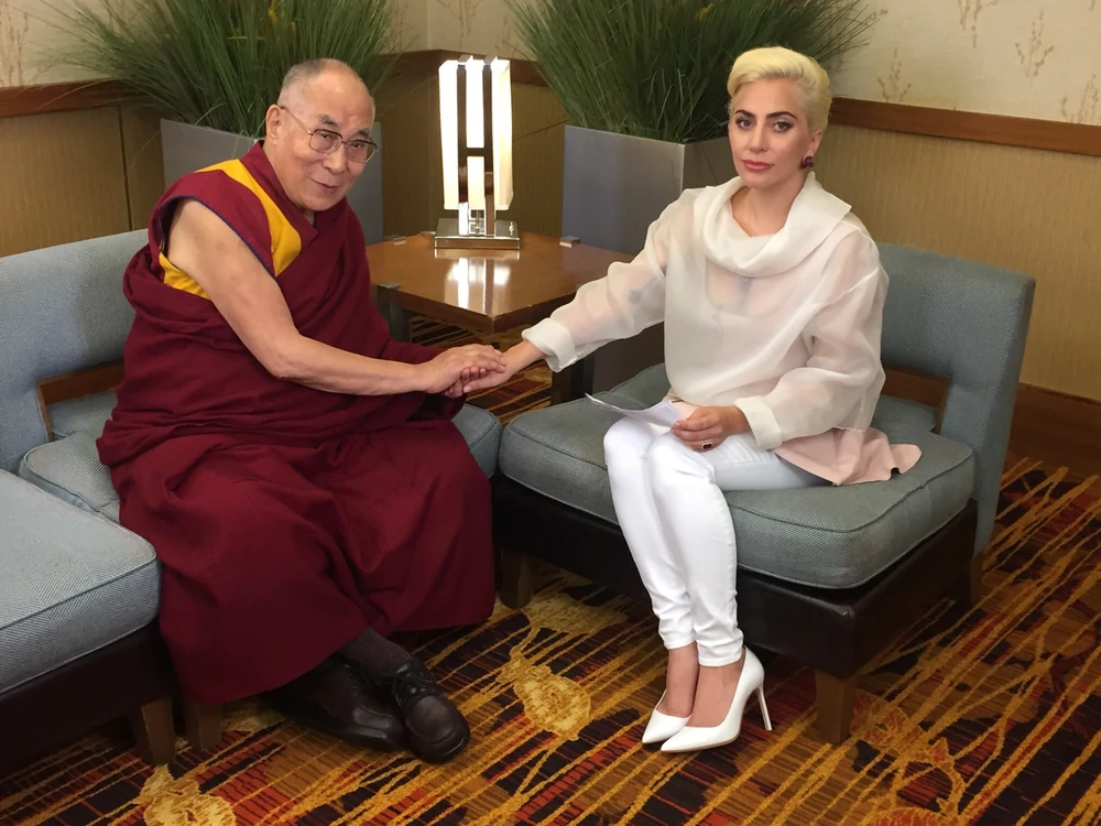 6-26-16-14th-Dalai-Lama-discuss-at-JW-Ma