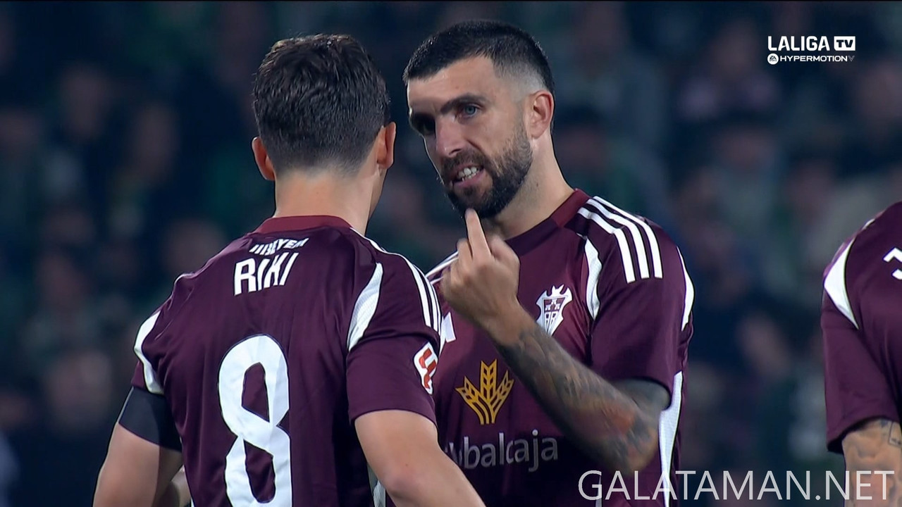 11-02_22-45-00_ES  M  LALIGA TV HYPERMOTION FHD_Racing Santander v Albacete (Replay).ts_snapshot_00.