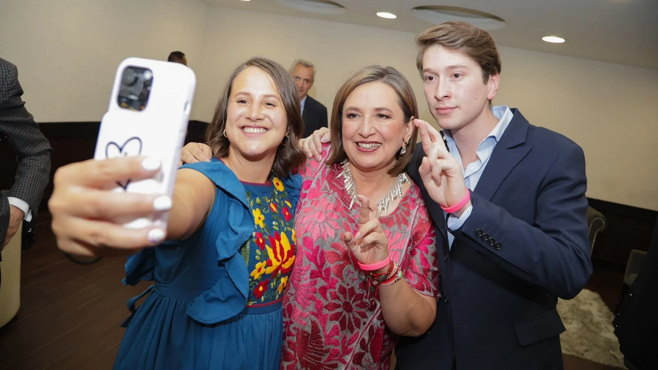 Hijo de Xóchitl Gálvez es captado golpeando e insultando a trabajadores de antro