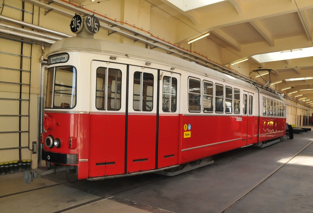Tramvajski muzej u Beu 4H_Wien,_tramvajski_muzej_L4_(746)_SGP_Werk_Simmering