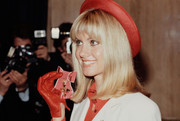 Olivia-Newton-Johnon-md94