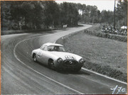24 HEURES DU MANS YEAR BY YEAR PART ONE 1923-1969 - Page 27 52lm20-Mercedes-Benz-300-SL-Theo-Helfrich-Helmut-Niedermayer-10