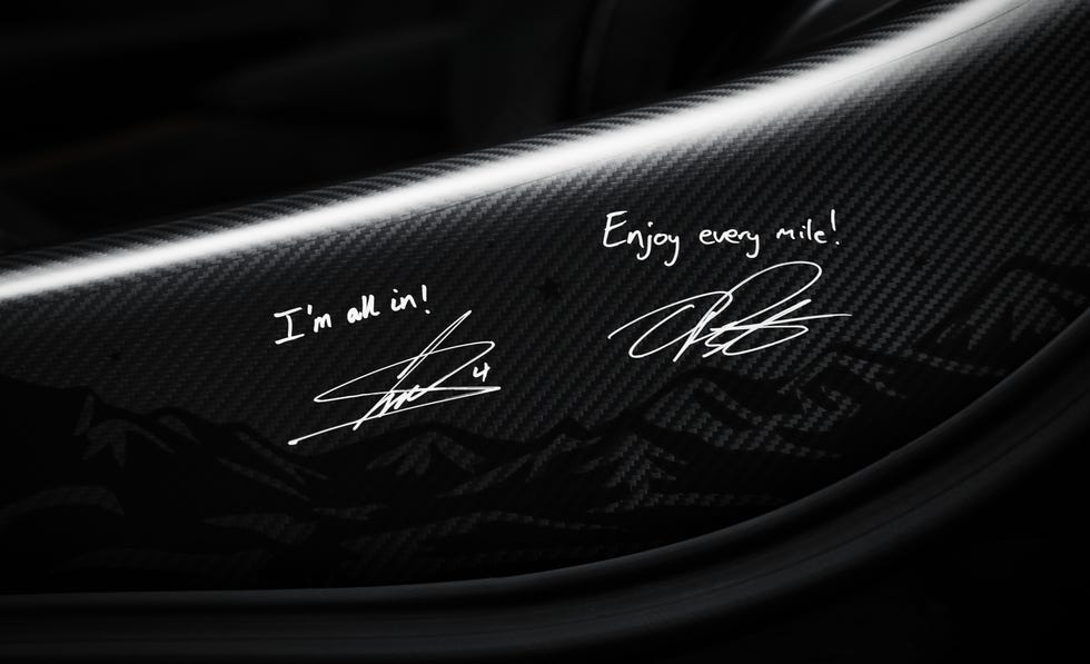 original-17857-18-project-viva-mclaren-f1-driver-signatures-6915fedb33a04.jpg