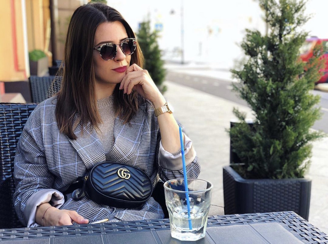 AFEC45E0-F28F-40C4-955D-E00F7CCA5BD2