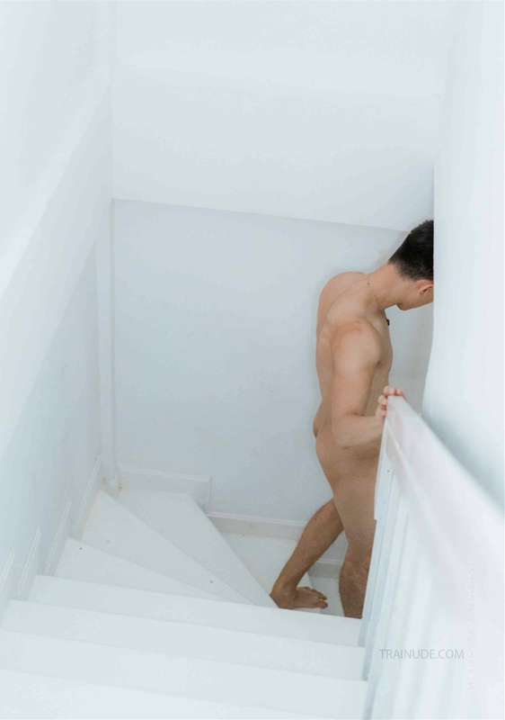 049
