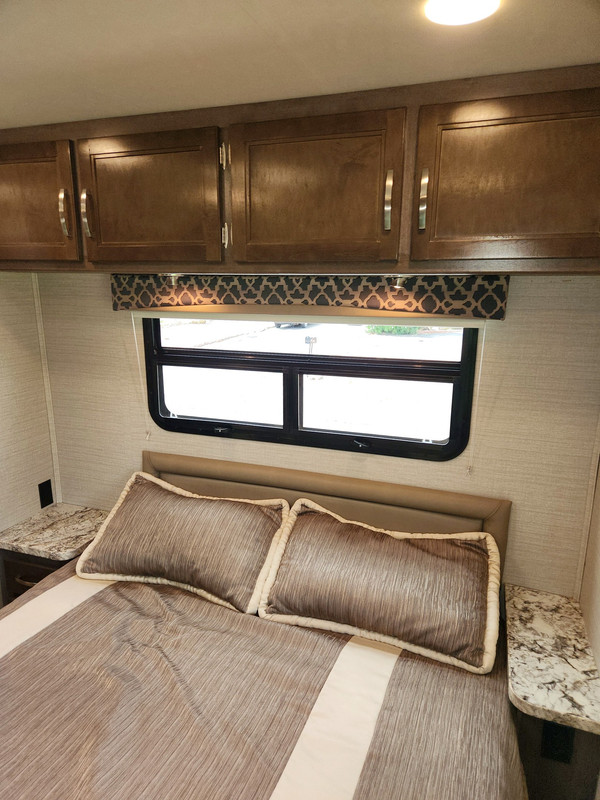 Vehicle thumbnail 37