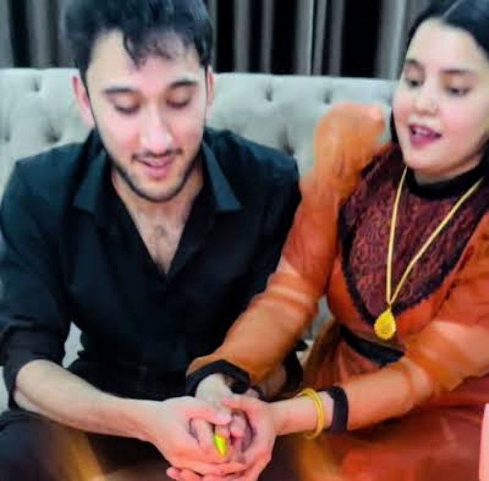 Cute indian couple nude sex enjoying new video