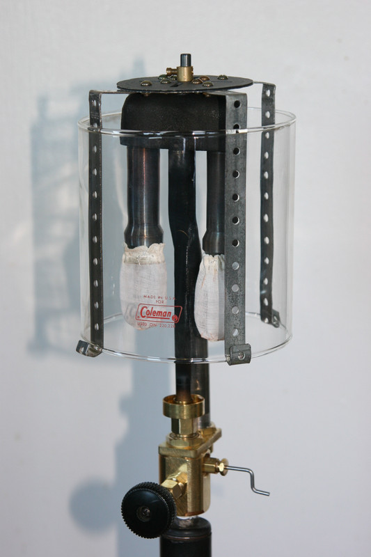 Table lamp globe holder — Postimages