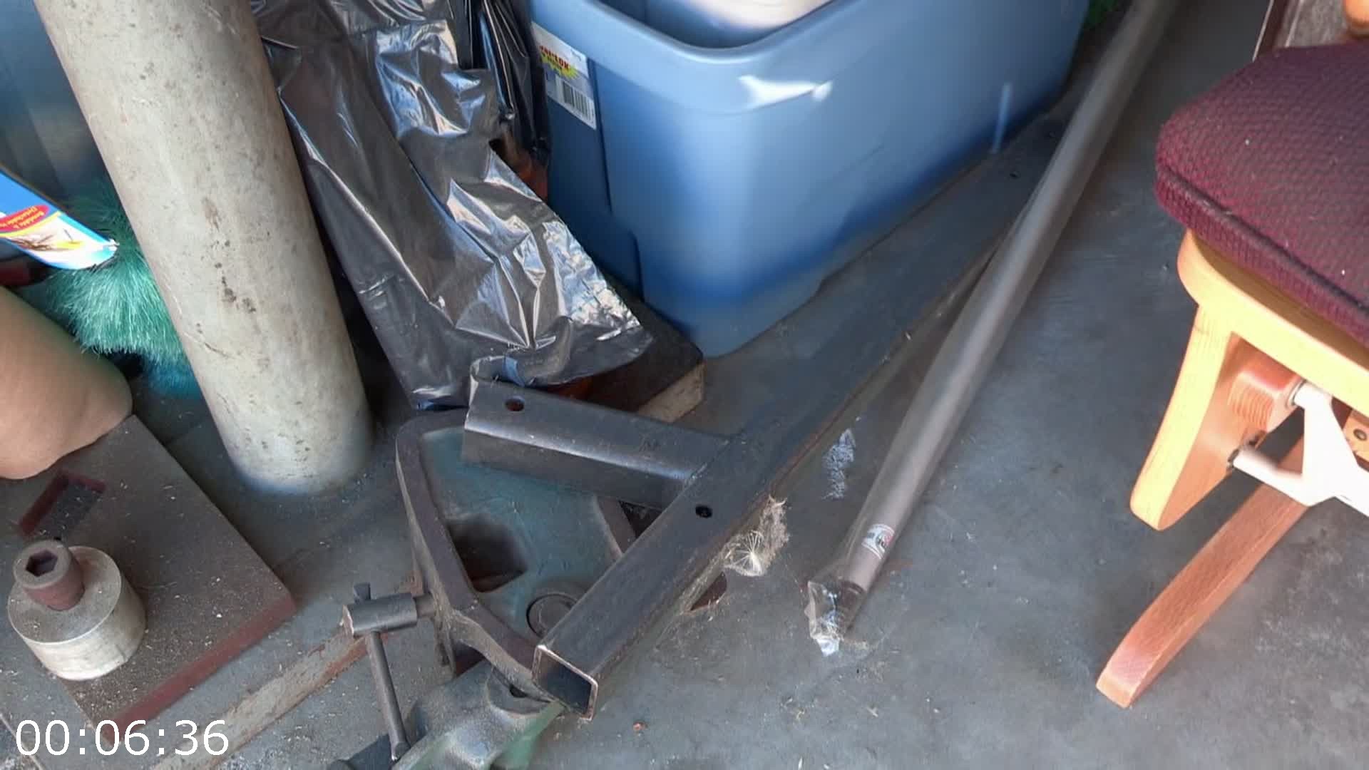 [Image: 709mspxt4hzz.jpg]