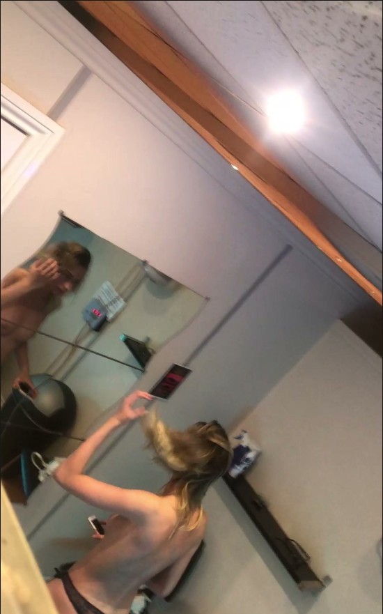 [Image: Voyeur10505140558.jpg]
