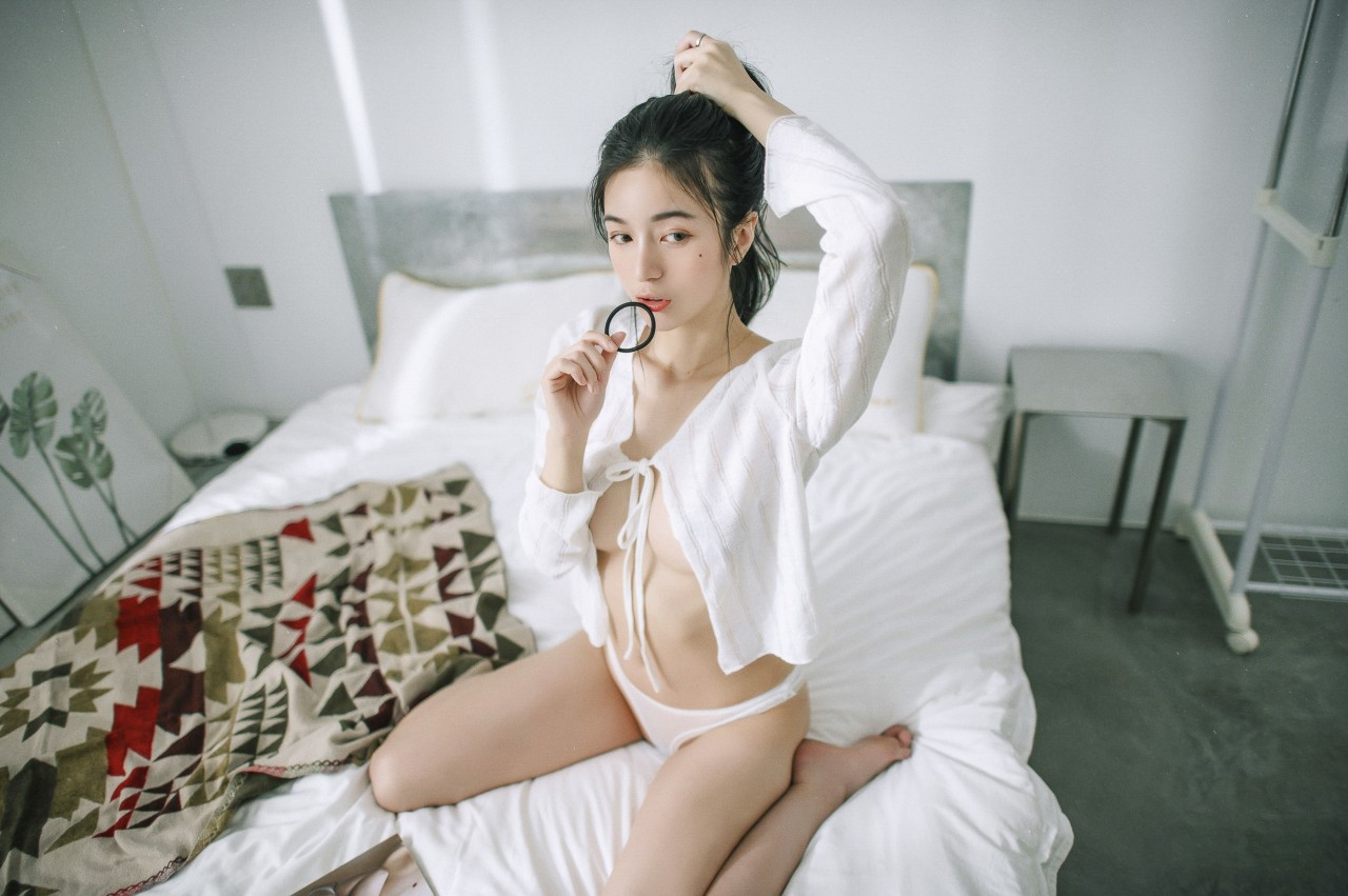 JVID辰辰《妖精女友》写真照，内裤，慵懒与性感美图插图