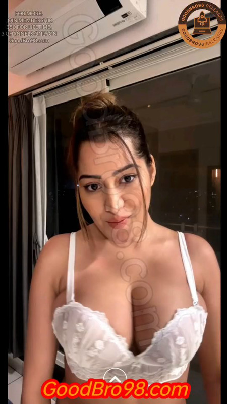 Simran Kaur - New Bikini Live.mp4.0026