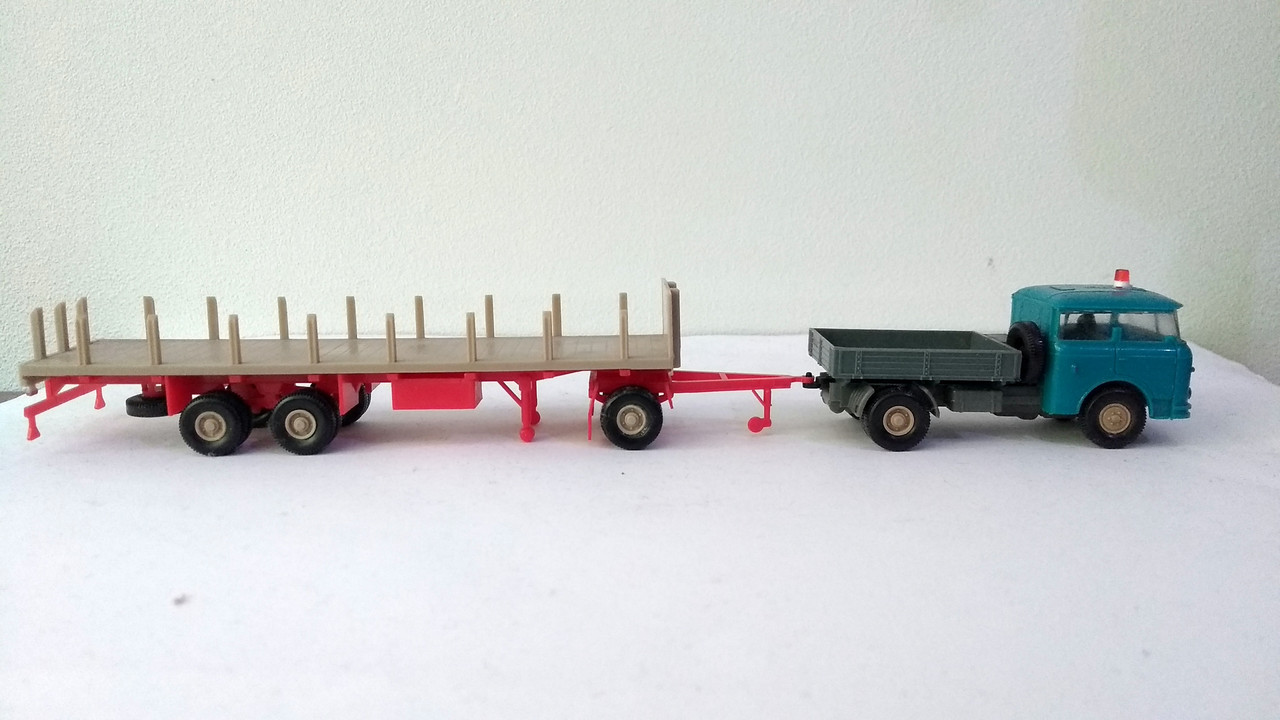 Mach (2564)
