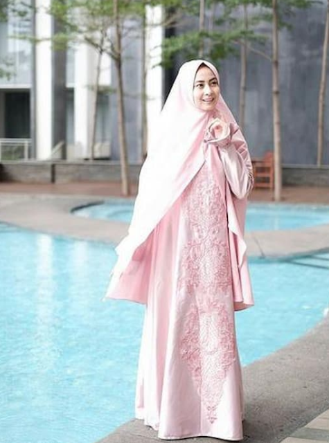 Tips & Trik Dalam Memilih Jilbab Syar'i Agar tampil Tetap Cantik
