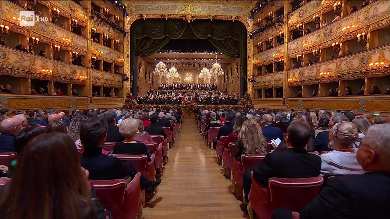 Rai 1 HD e Rai 5 HD confronto (3)