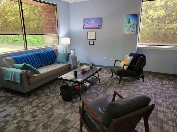 therapist in Crystal Lake Illinois