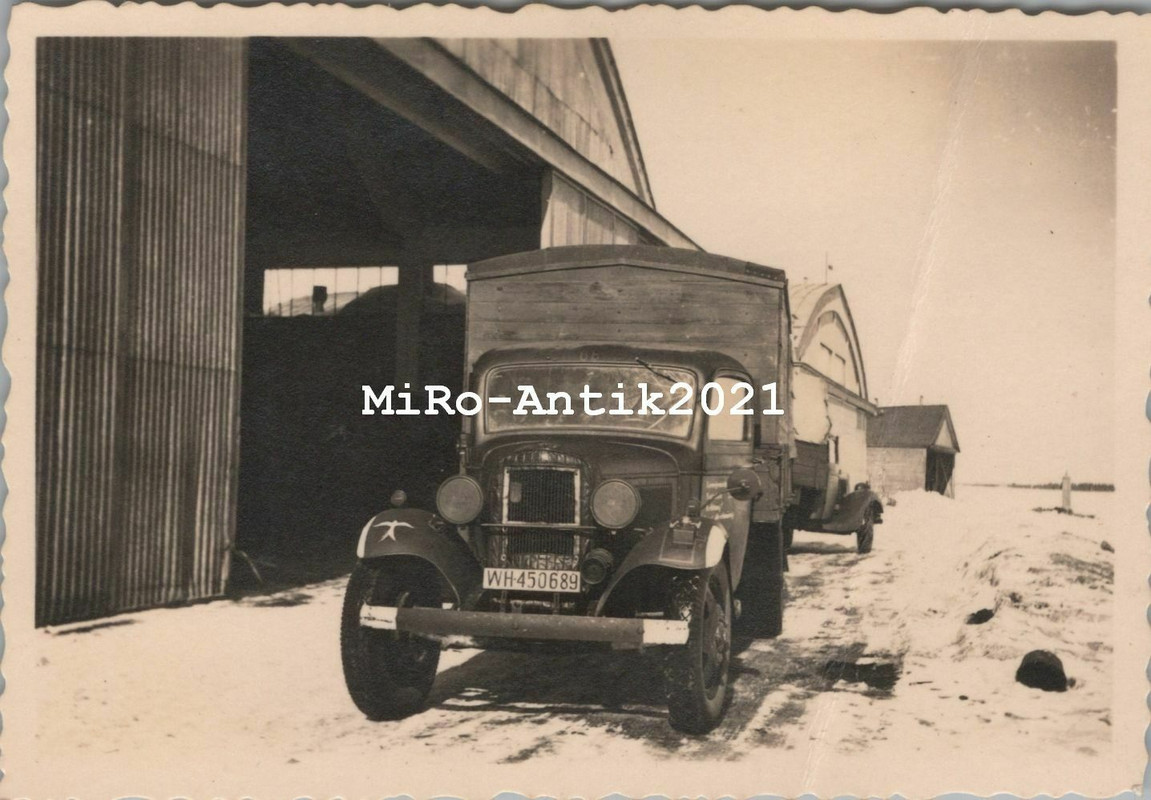 Foto, Wk2, Lkw mit Maling auf dem Kotflügel in Russland