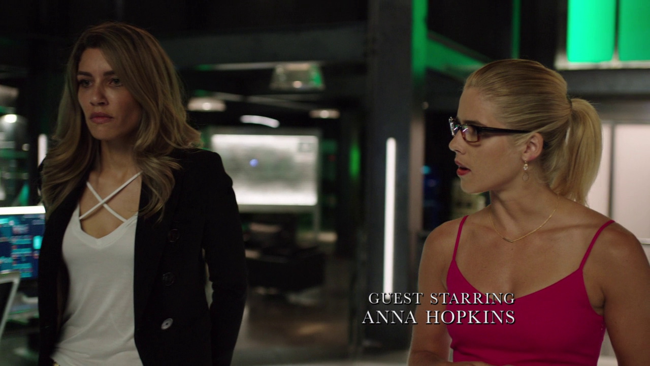Arrow.S06E01.Ripercussioni.720p.BDMux.ITA.ENG.x264-BlackBit[screenshot 5]