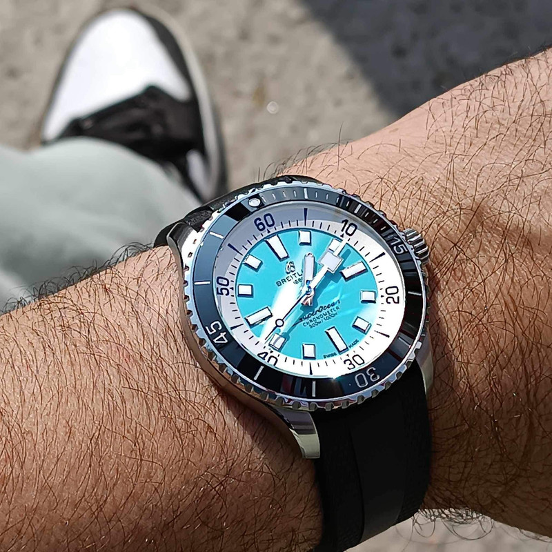 E237D714-7E1B-47F0-A795-1E3197E1DB25