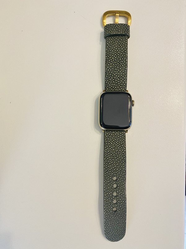 49C301A2-EE3D-4597-9B39-7050256D140A