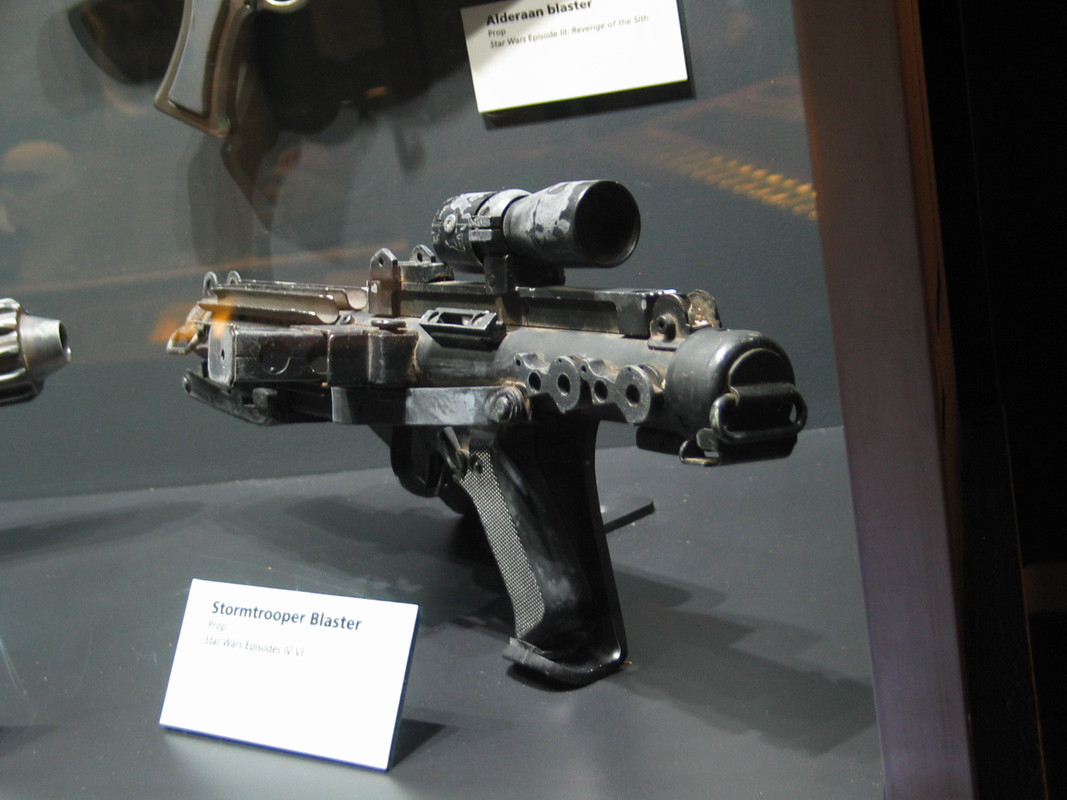 ROTJ-Stormtrooper-blaster-screen-used-13