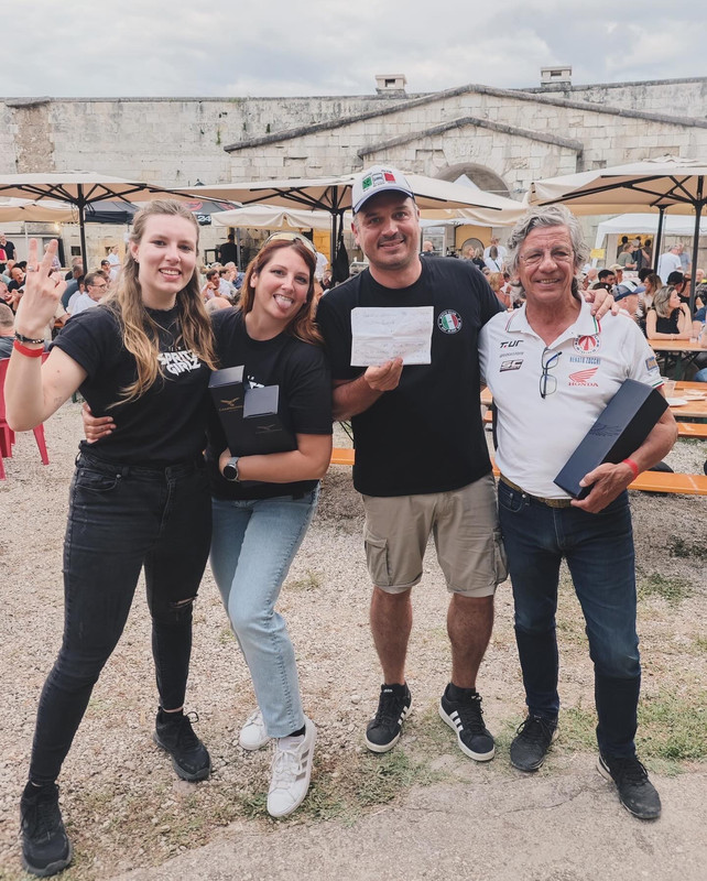 047D2474-C64E-45E6-AAF6-C43B6BF5B51A