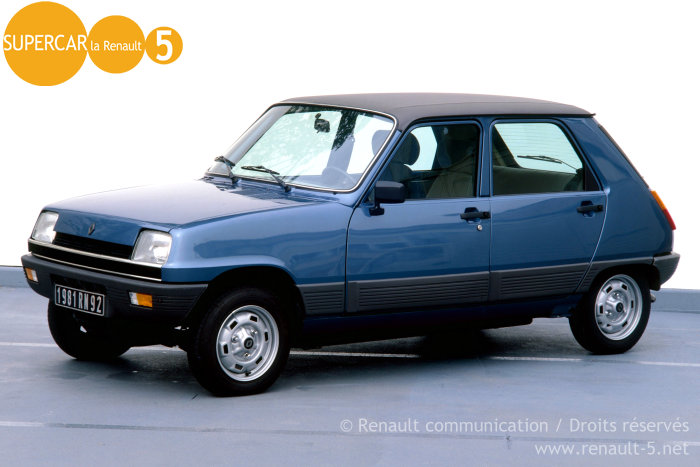renault5_AUTO_bleue