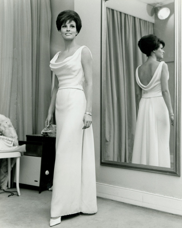 raquel_welch_e72