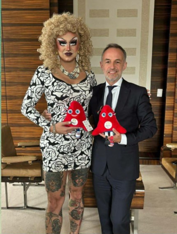 Olimpinės ugnies nešėjas (nešėja?)
