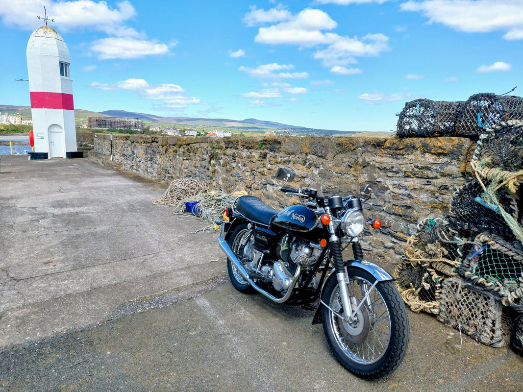 Pictures of your Norton Commandos