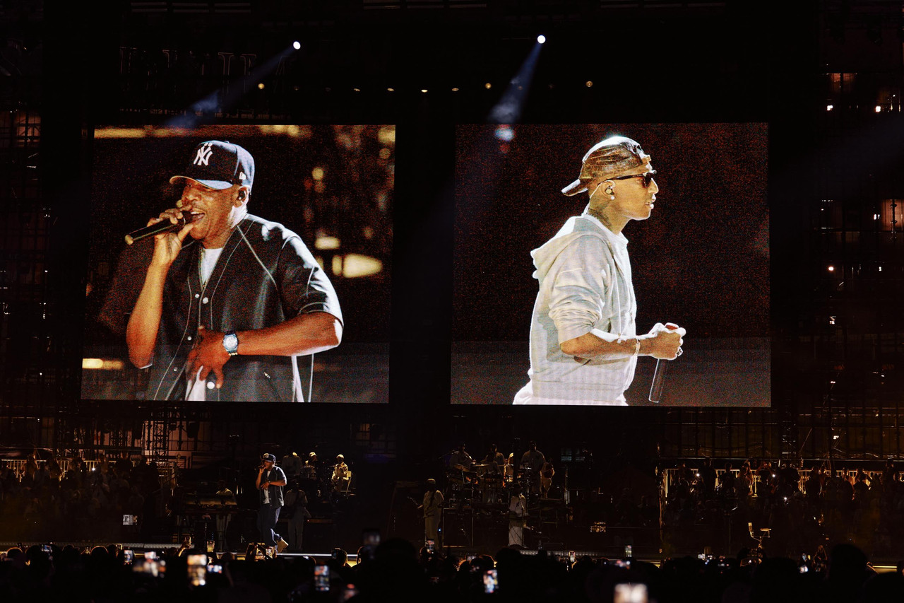 Jay-Z Celebrates ‘The Blueprint’ 25th Anniversary With Pharrell & Co. [Video]