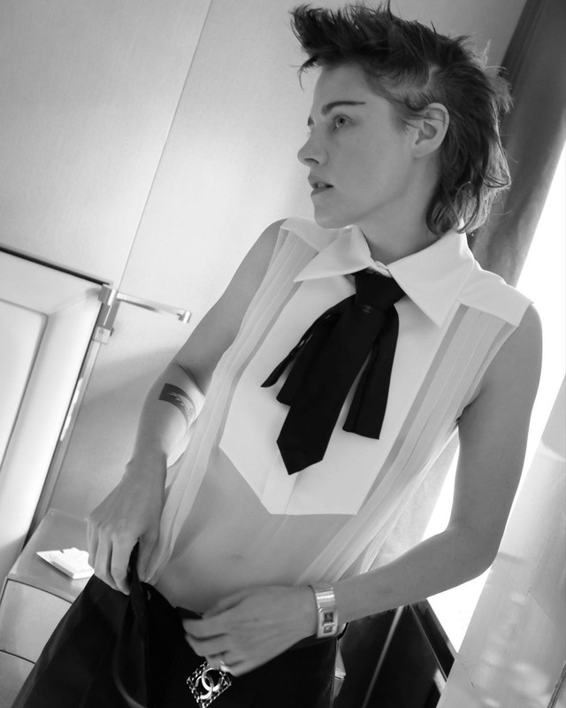 Kristen Stewart (1080 1350) 0F