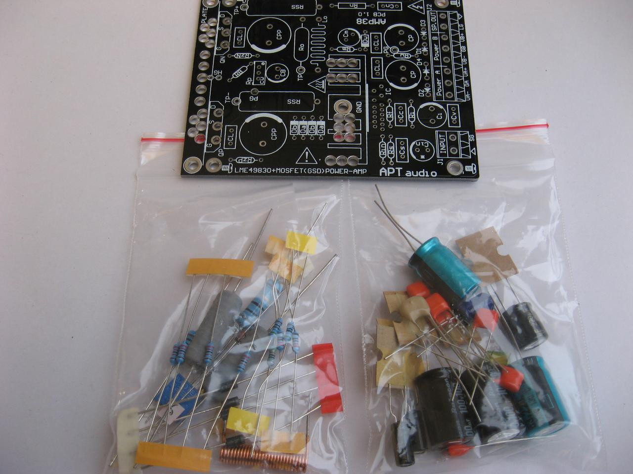 Amp38 platine mit bauteilen