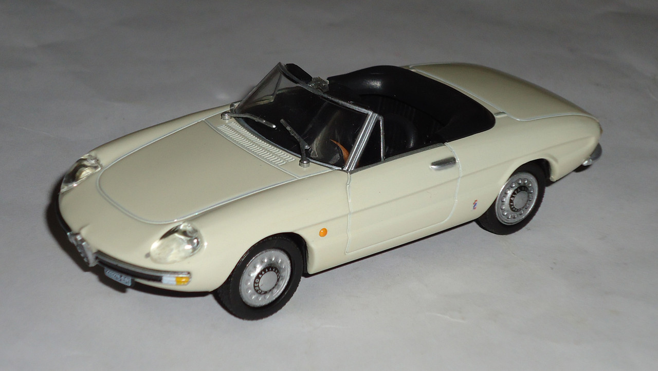 Alfa-Romeo-Spider 1600 Duetto (1966)