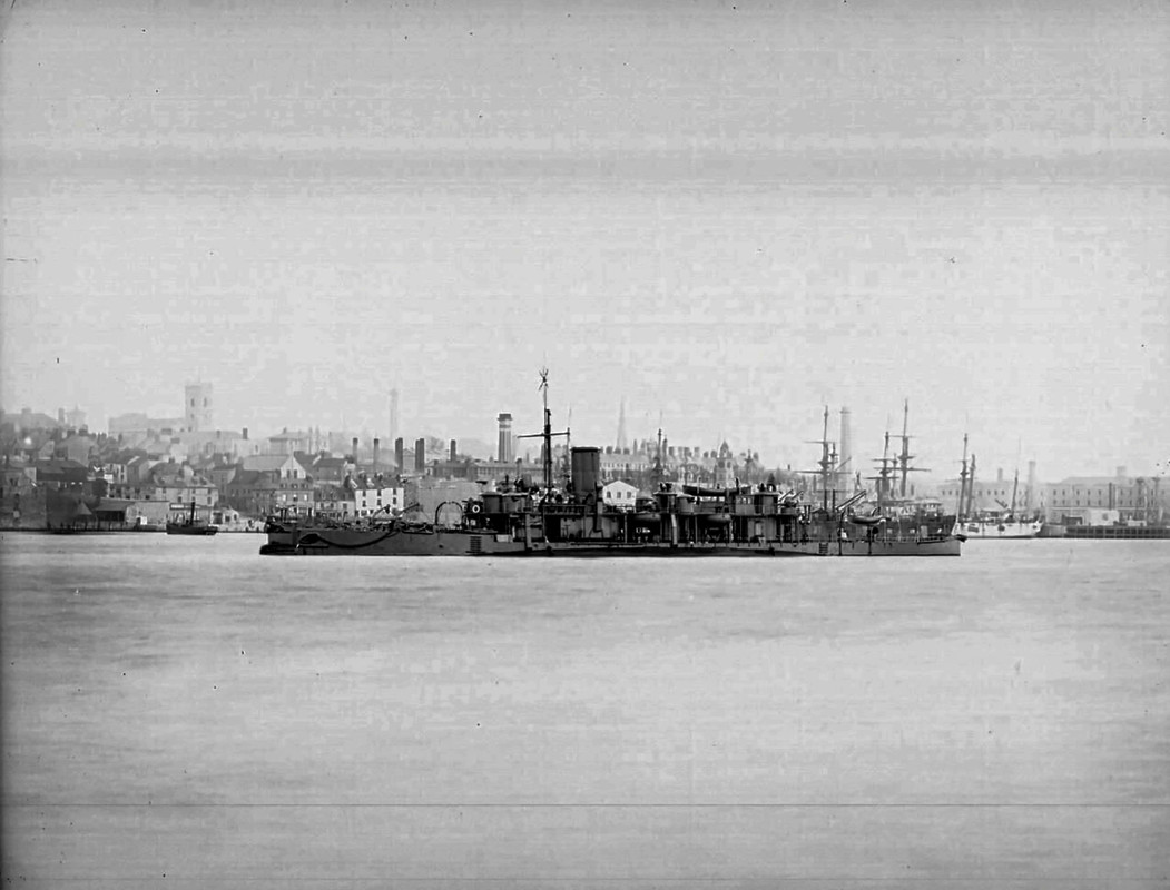 https://i.postimg.cc/zBKLzzGS/HMS-Polyphemus-9.jpg