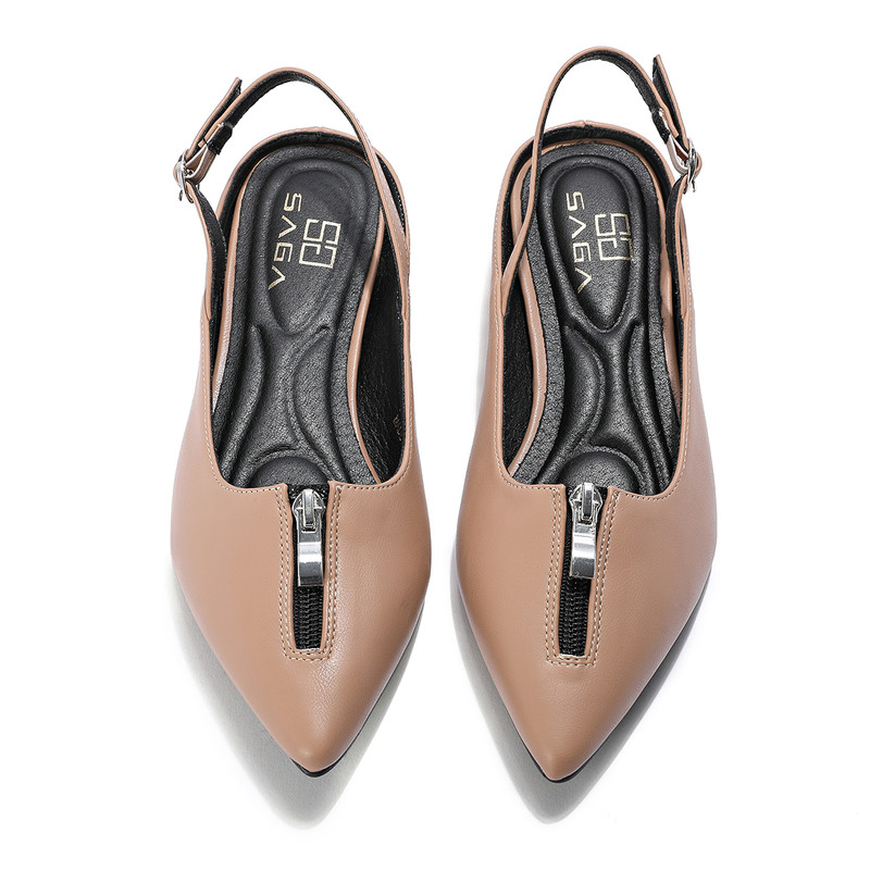 Ballerina shoes with a back strap and a wide sole, elegant design, Nude color