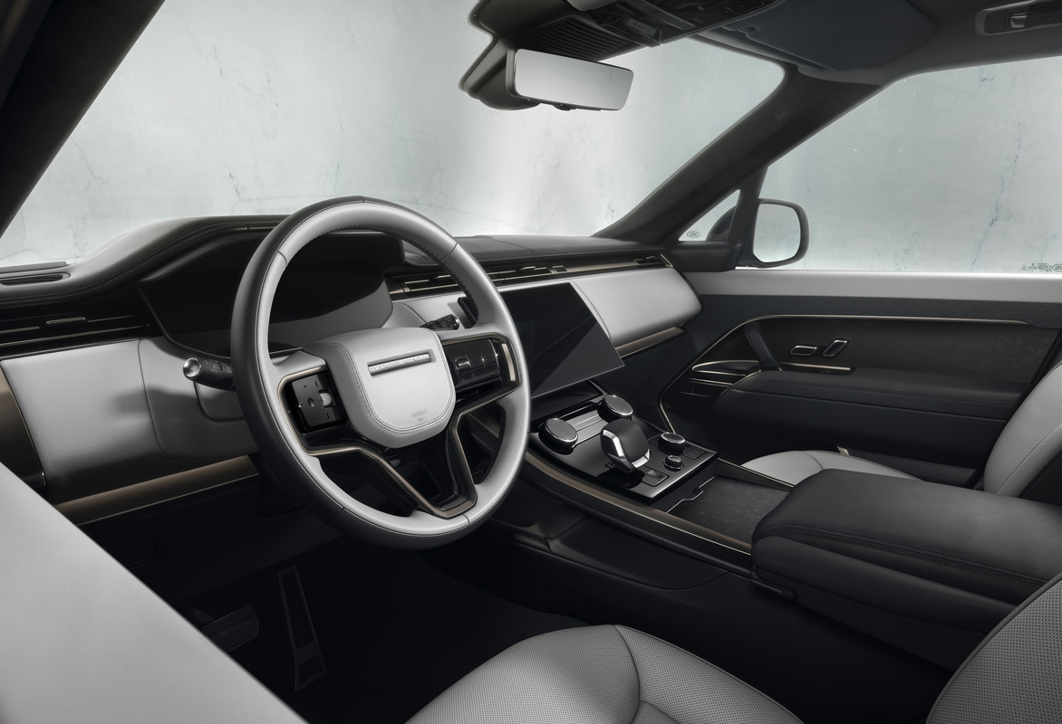 RRS_23MY_01_Interior_008_GLHD_72dpi_100522