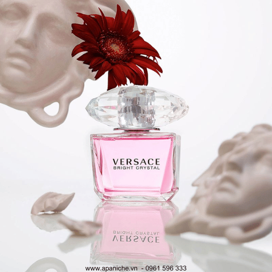 Versace-Bright-Crystal-1.png