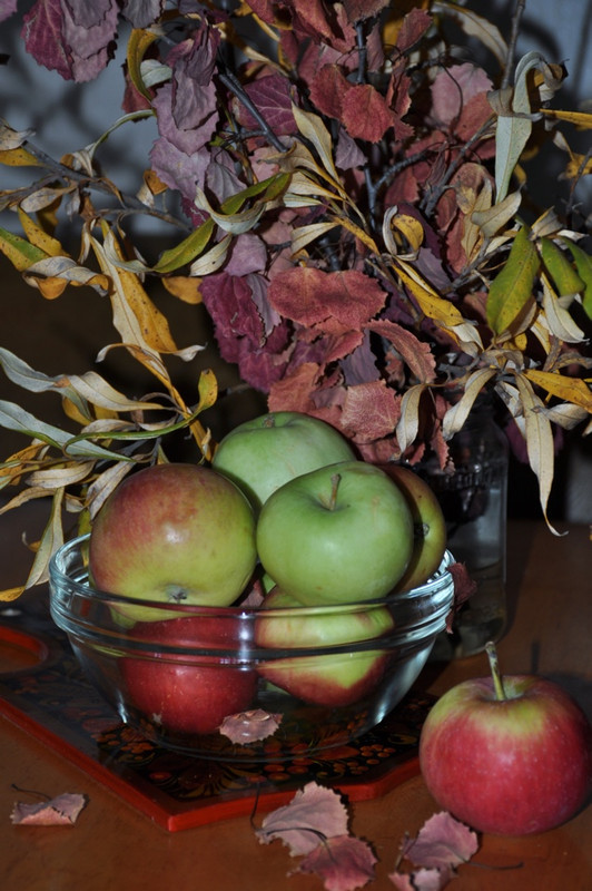 2 марафон - натюрморт с яблоками