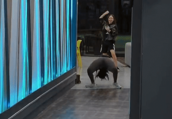 ezgif-com-video-to-gif-1.gif