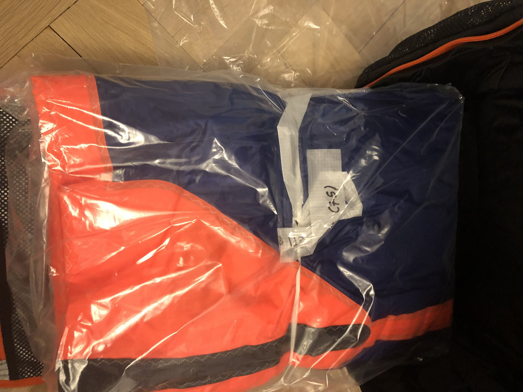 52FD580A-35C8-410F-80F7-4C82D3A05F80