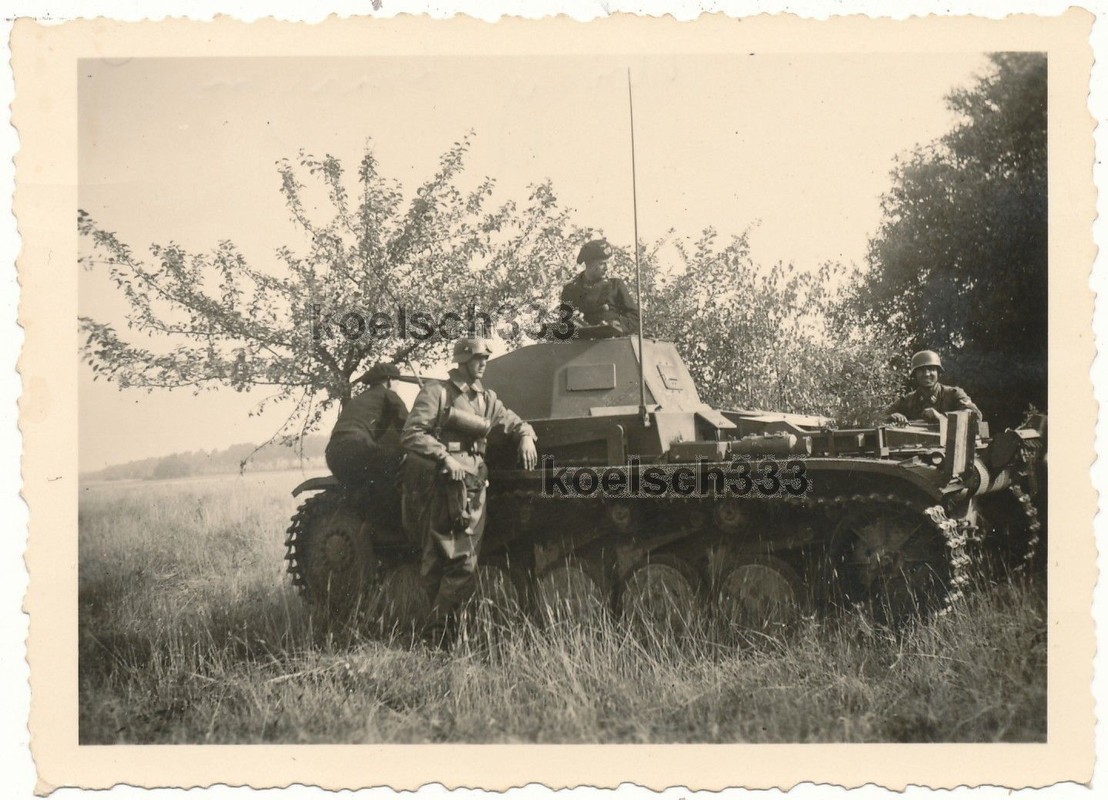 Panzer II Kampfwagen Panzerfahrer Panzerschutzmü