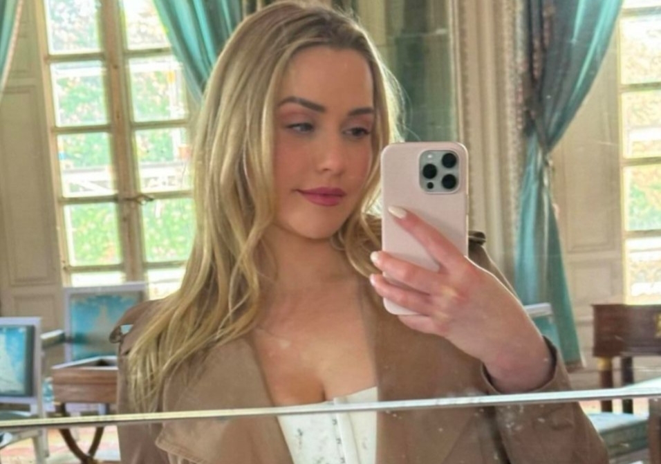 Insta Model Roleplay Full Nude with Full Face on Private Plane