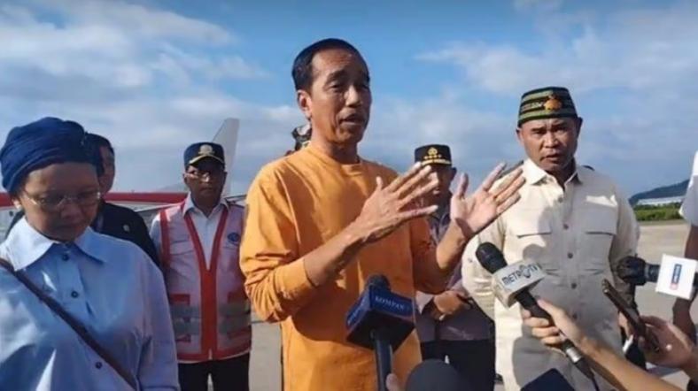 Presiden Jokowi saat menyampaikan keterangan pers kepada awak media di Bandara Komodo Labuan Bajo, NTT, Minggu (7/5/2023). (TRIBUNFLORES.COM/SCREENSHOT)