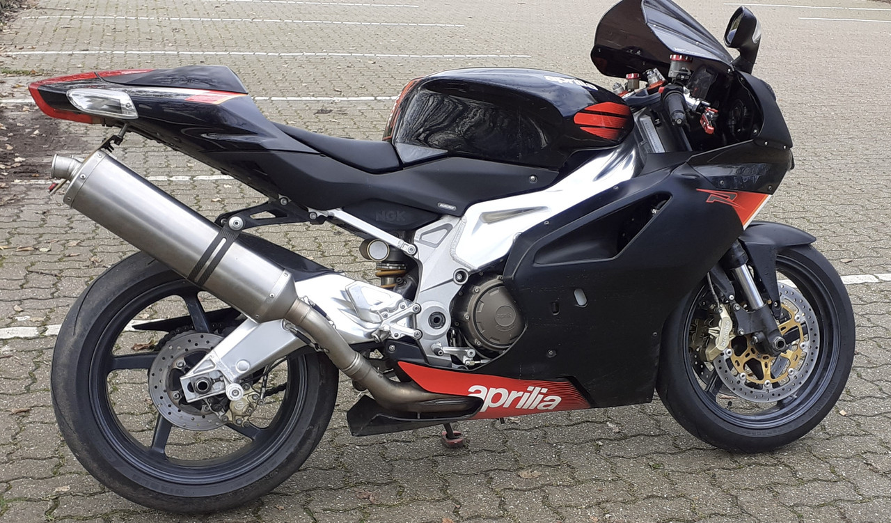 6D2350A6-0107-4AFF-808E-9329D7FF0E8A