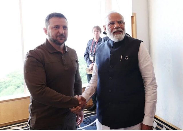 హిరోషిమాలో జెలెన్స్కీ, ప్రధాని మోదీ ప్రత్యేక భేటీ … హిరోషిమాలో జెలెన్స్కీ, ప్రధాని మోదీ ప్రత్యేక భేటీ …