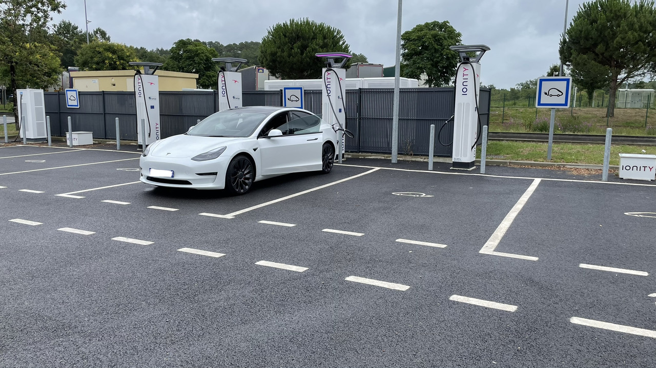 9F1EC158-D71E-47E4-AB7F-62EC5EB9A87D