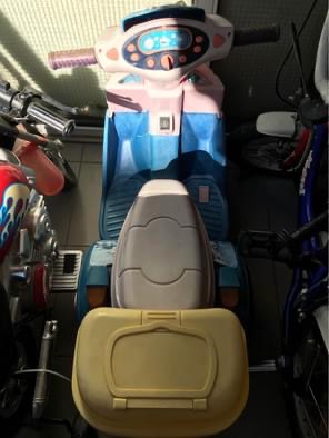 ED4C3D19-EC15-4576-A651-56EF7687A41A