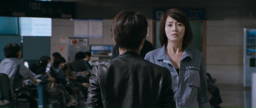 The Thieves 2012 BluRay [Hindi + Korean] 480p, 720p ESub Screenshot