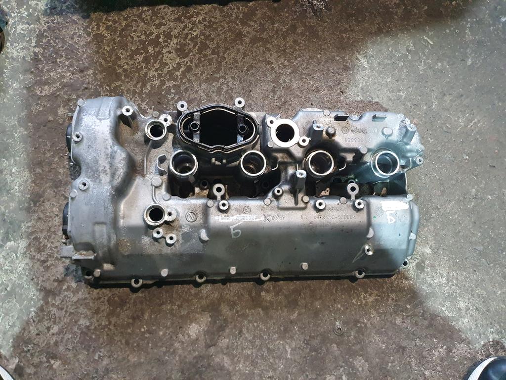 Клапанная крышка